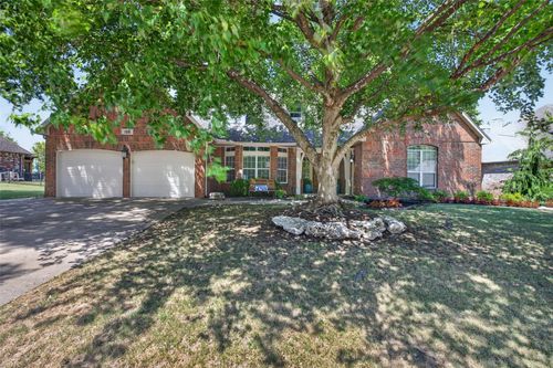 106 68th St, Broken Arrow, OK, 74014-6954 | Card Image