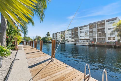 b-1850 Se 7th St, Pompano Beach, FL, 33060-7614 | Card Image