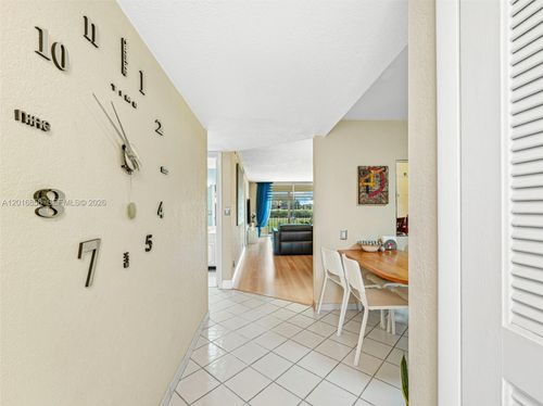 208-9820 S Hollybrook Lake Dr, Pembroke Pines, FL, 33025-1669 | Card Image