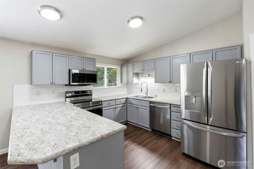 2521 123rd Ave Sw, Olympia, WA, 98512-9007 | Card Image