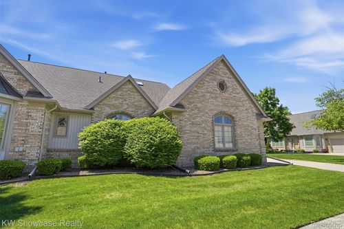 54519 Cambridge Drive, Shelby Charter Township, MI, 48315 | Card Image