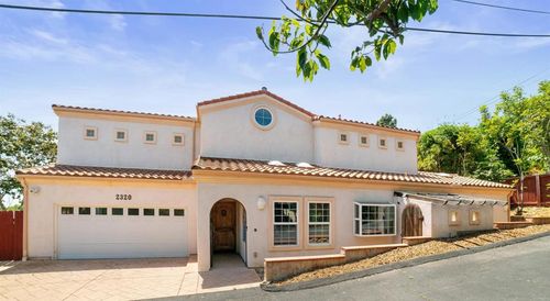 2320 Ivy Rd, Oceanside, CA, 92054-6144 | Card Image