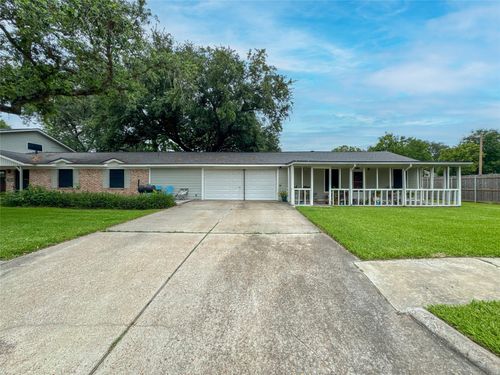 201 5th St, Deer Park, TX, 77536-2623 | Card Image