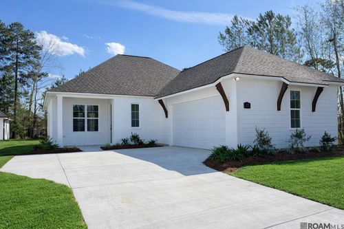 18014 Sunfield Dr, Greenwell Springs, LA, 70739-4308 | Card Image