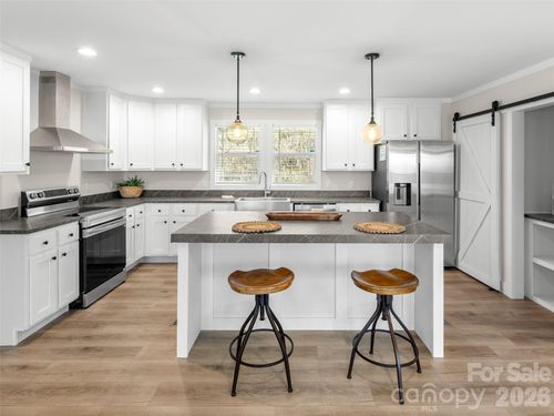 512 Hutch Mountain Rd, Fletcher, NC, 28732-8717 | Card Image