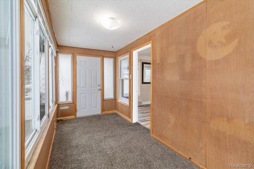 29 Chicago Ave, Pontiac, MI, 48340-1130 | Card Image