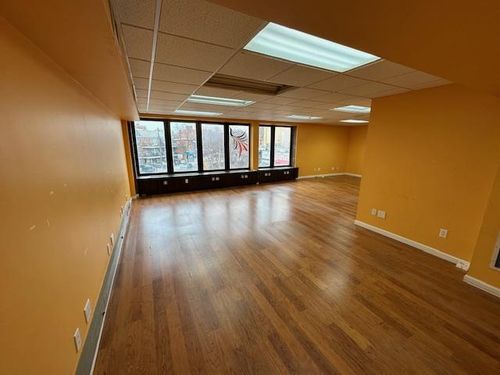 2fl-86 Broadway, Elmhurst, NY, 11373-5819 | Card Image