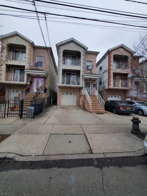 821 Anna St, Elizabeth, NJ, 07201-1901 | Card Image