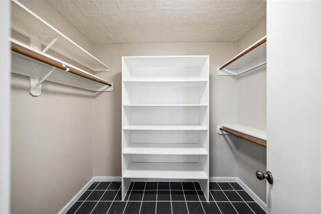 18426 Bent Elm Dr, House other with 3 bedrooms, 2 bathrooms and 2 parking in Spring TX | Image 16