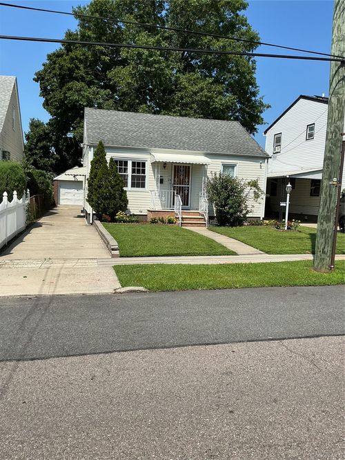 11824 236th Street, New York, NY, 11411 | Card Image