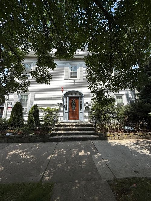 47 Broad St, Lynn, MA, 01902-5022 | Card Image