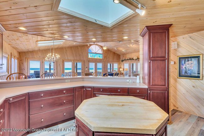 175 Boardwalk, House other with 8 bedrooms, 4 bathrooms and null parking in Point Pleasant Beach NJ | Image 20