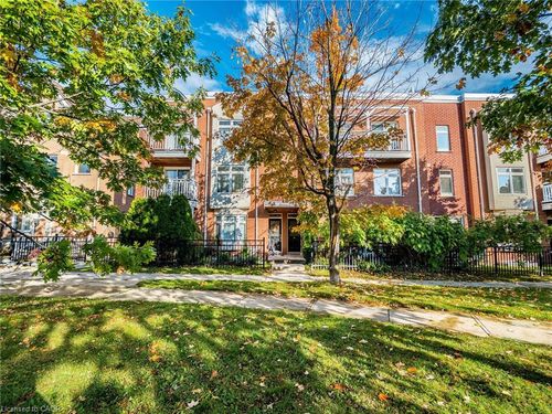 e-2386 Munn'S Ave, Oakville, ON, L6H6G9 | Card Image