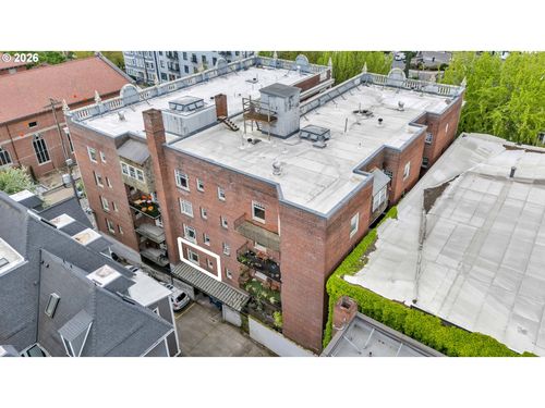 207-1811 Nw Couch St, Portland, OR, 97209-2165 | Card Image