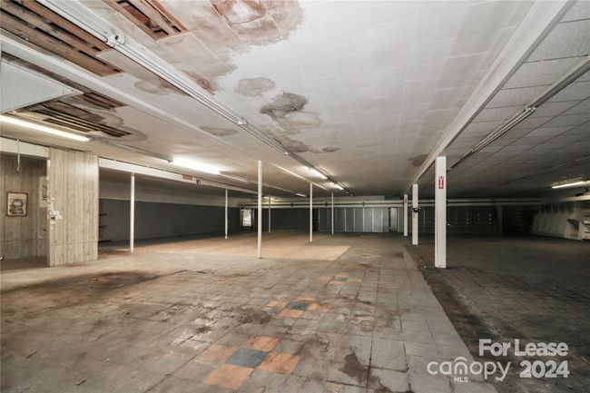 interior | Image 9