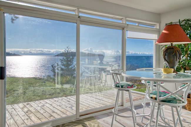 6437 Sunshine Coast Highway, House other with 5 bedrooms, 3 bathrooms and 4 parking in Sechelt BC | Image 30