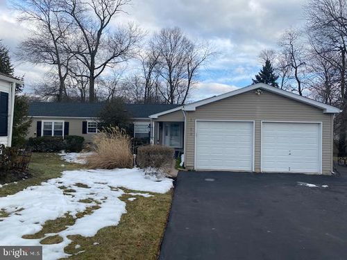 1113 Harvest Ln, North Wales, PA, 19454-2335 | Card Image