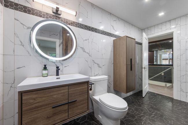 4491 Primrose Lane, House other with 5 bedrooms, 3 bathrooms and 3 parking in North Vancouver BC | Image 15