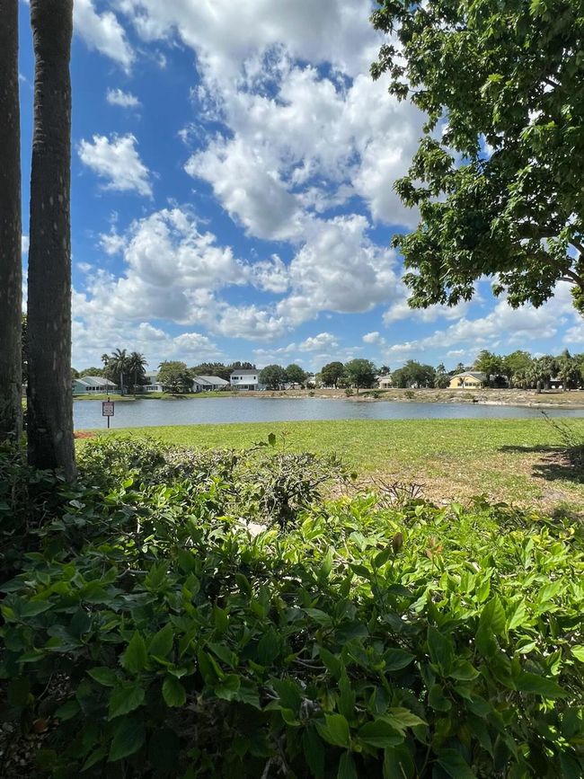 3802 Medford Ct, Townhouse with 2 bedrooms, 3 bathrooms and null parking in Boynton Beach FL | Image 64