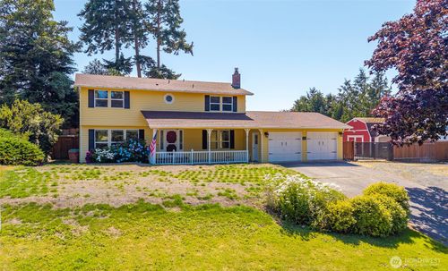 2122 Colonial Way, Oak Harbor, WA, 98277-8836 | Card Image