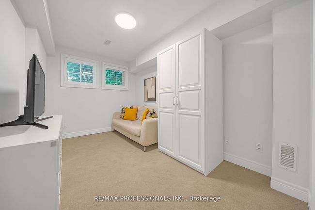 59 Furrow Lane, House attached with 3 bedrooms, 3 bathrooms and null parking in Etobicoke ON | Image 25