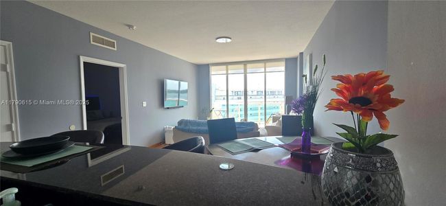 APT-1024 - 7900 Harbor Island Dr, Condo with 1 bedrooms, 2 bathrooms and null parking in North Bay Village FL | Image 10