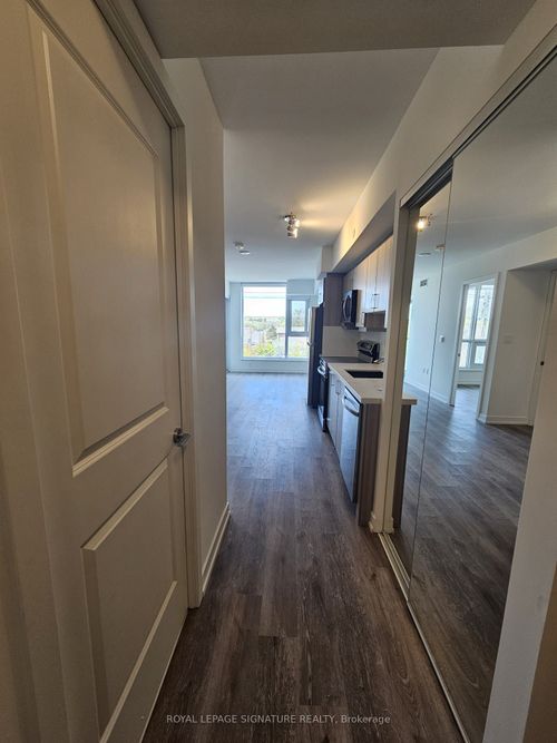 421-556 Marlee Avenue, North York, ON, M6B0B1 | Card Image