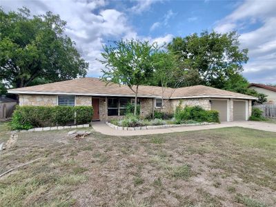 9512 Meadowheath Drive, House other with 3 bedrooms, 2 bathrooms and 2 parking in Austin TX | Image 2