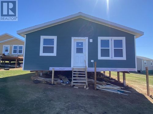 11-4 Houston Rd, Mayfield, PE, C0A1N0 | Card Image