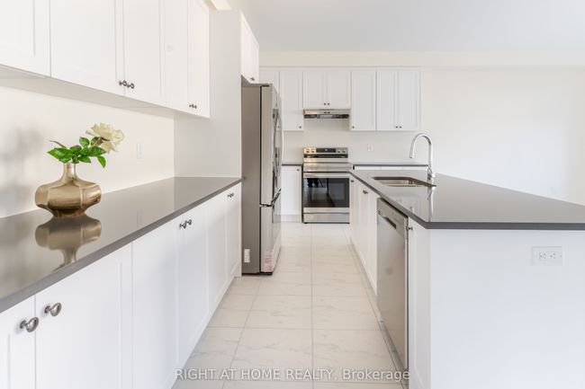 126 Settlers Crescent, House other with 4 bedrooms, 5 bathrooms and 4 parking in Bradford West Gwillimbury ON | Image 24