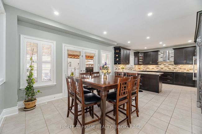 105 Royal Dr West, House other with 6 bedrooms, 5 bathrooms and 4 parking in Brampton ON | Image 15