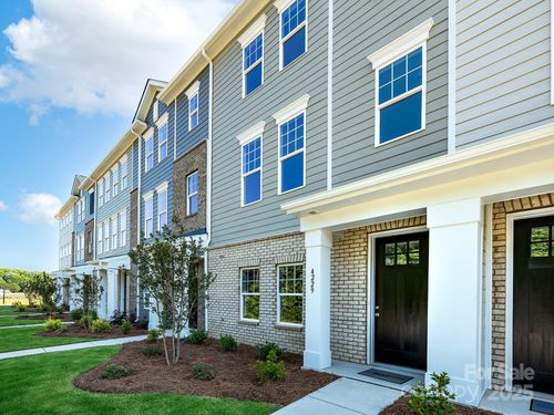 4-11017 Warfield Ave, Huntersville, NC, 28078-5488 | Card Image