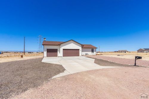 1075 E Buffalo Bill Ln, Pueblo West, CO, 81007-2377 | Card Image
