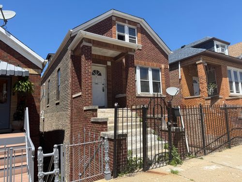 2332 W 24th Place, Chicago, IL, 60608 | Card Image