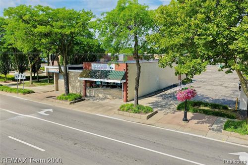 5637 Middlebelt Rd, Garden City, MI, 48135-2457 | Card Image