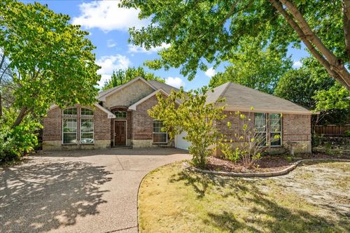 7408 Rolling Hills Dr, Benbrook, TX, 76126-4570 | Card Image