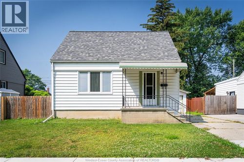 1743 Francois, Windsor, ON, N8Y4M1 | Card Image