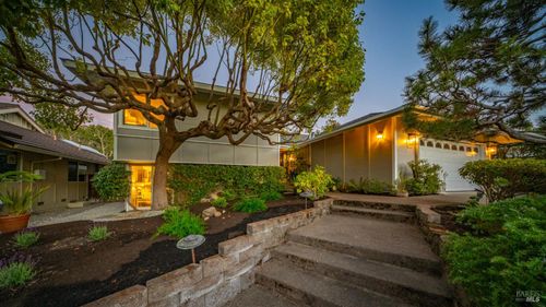 212 San Marino Drive, San Rafael, CA, 94901 | Card Image