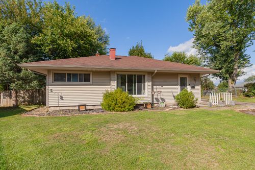 260 Renfrew Ave, Adrian, MI, 49221-1810 | Card Image