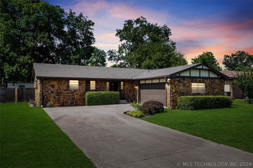 3812 Fairview Road, Bartlesville, OK, 74006 | Card Image