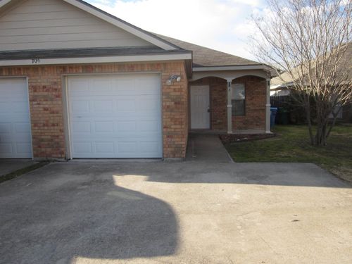 706 B Claremont Pkwy, Marble Falls, TX, 78654 | Card Image