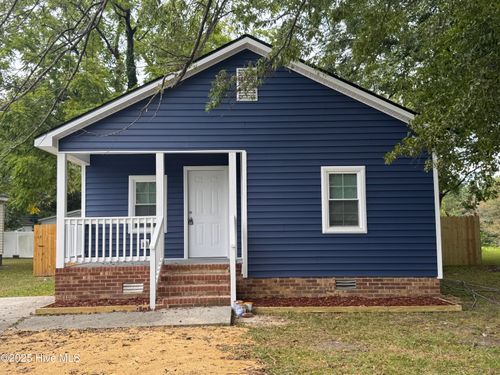102 Howell St, Greenville, NC, 27834-5334 | Card Image