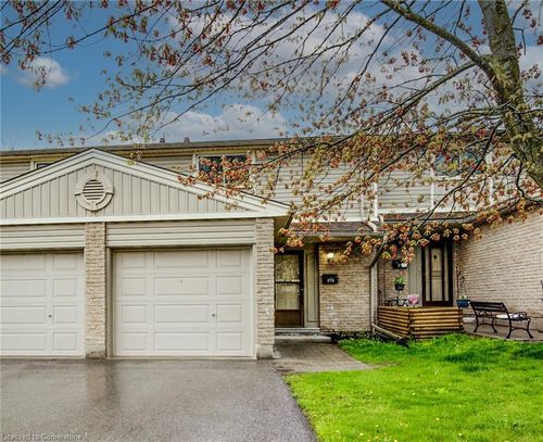 273 Pioneer Dr, Kitchener, ON, N2P1M9 | Card Image