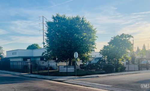 4000 San Dimas Street, Bakersfield, CA, 93301 | Card Image