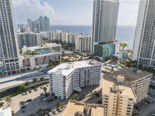 apt-233-1801 S Ocean Dr, Hallandale Beach, FL, 33009-4946 | Card Image