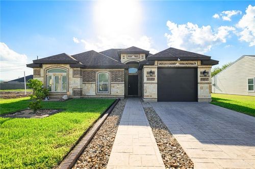 421 Dyanez St, Mercedes, TX, 78570-4776 | Card Image