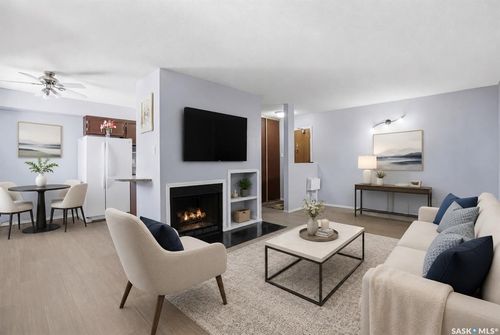 206-31 Rodenbush Dr, Regina, SK, S4R8C7 | Card Image