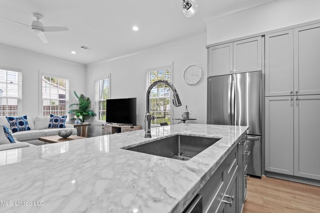 Kitchen | Image 8