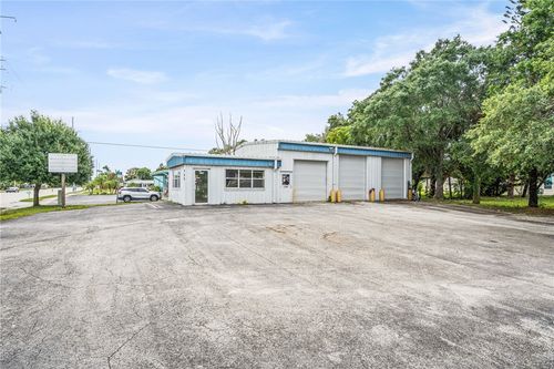 725 12th St, Vero Beach, FL, 32960-5715 | Card Image