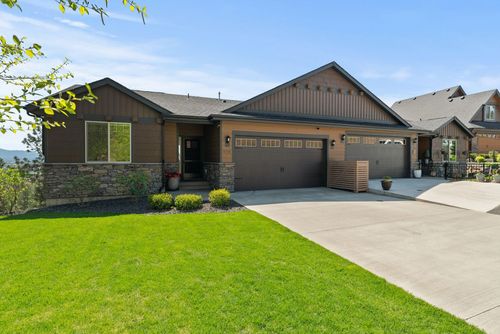 5718 N Vista Park Dr, Spokane, WA, 99217-4901 | Card Image